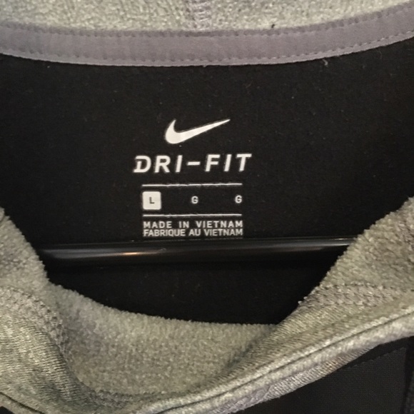 COPY - NIKE RAPTORS HODDIE - Picture 2 of 3